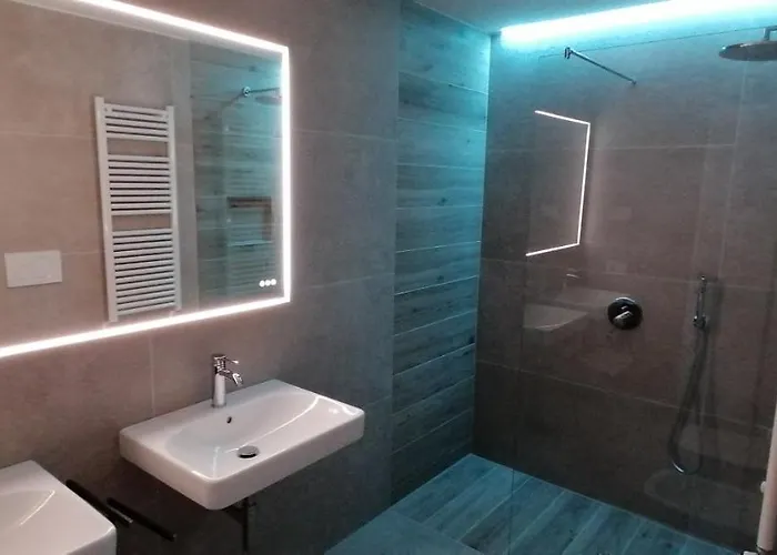 New Marina * Torri Del Benaco